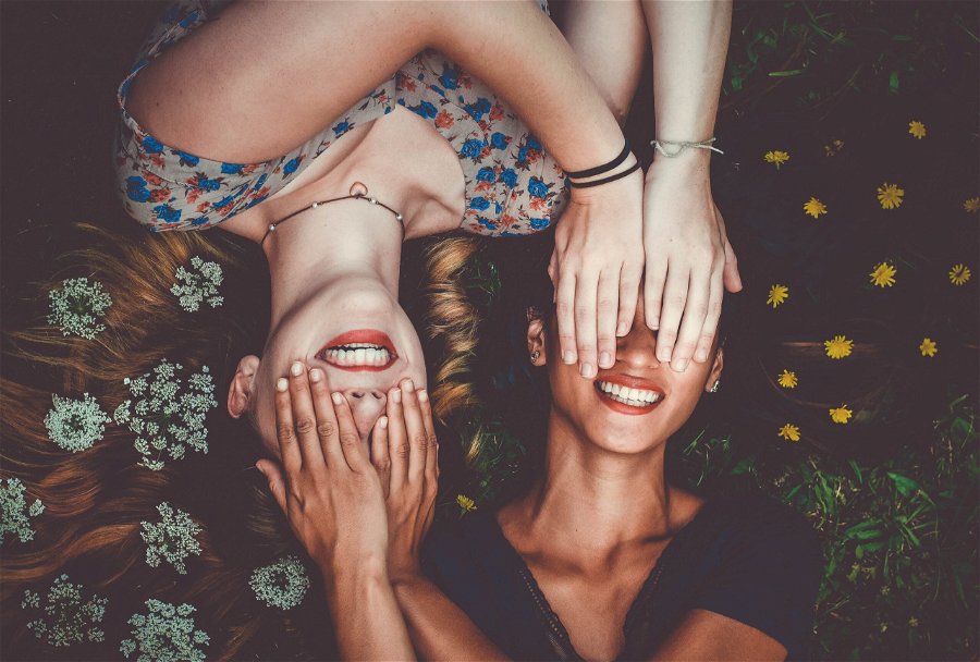 10 Perks of Having Crazy Friends