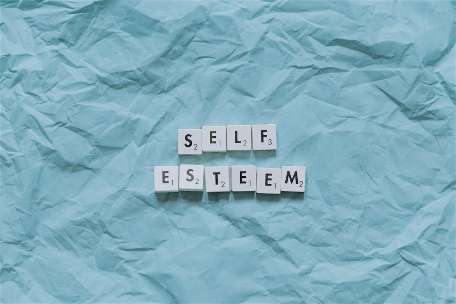15 Tips to Overcome Low Self-Esteem