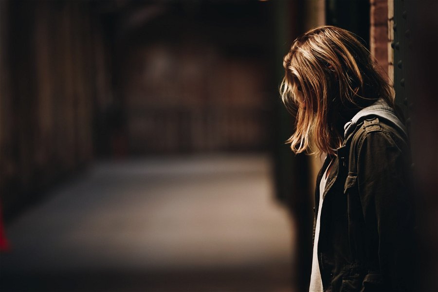 20 Signs You Are Emotionally Stuck In The Past